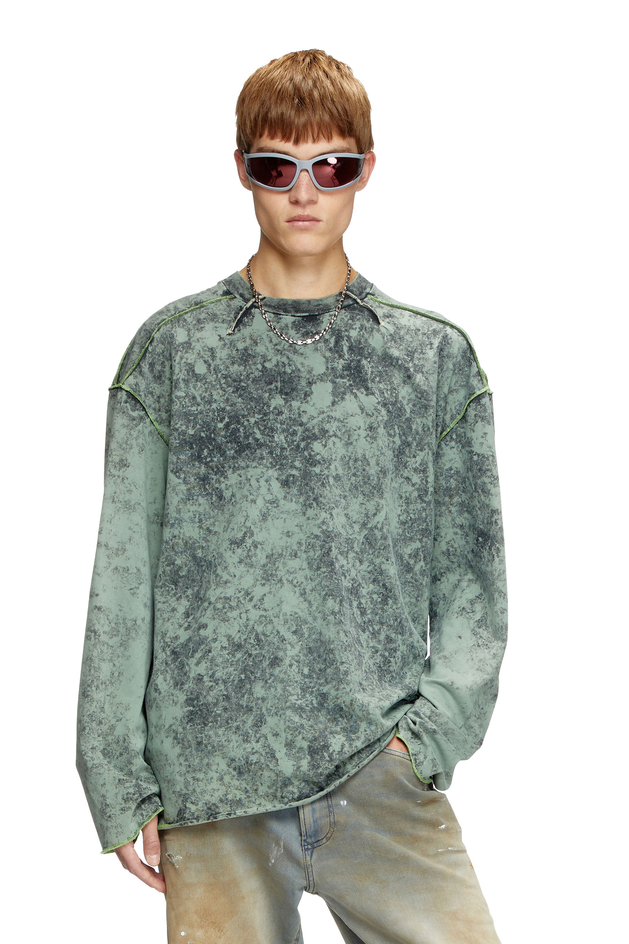 Diesel - T-CRAHOR-LS-R1, Man's Treated long-sleeve T-shirt in Green - 3