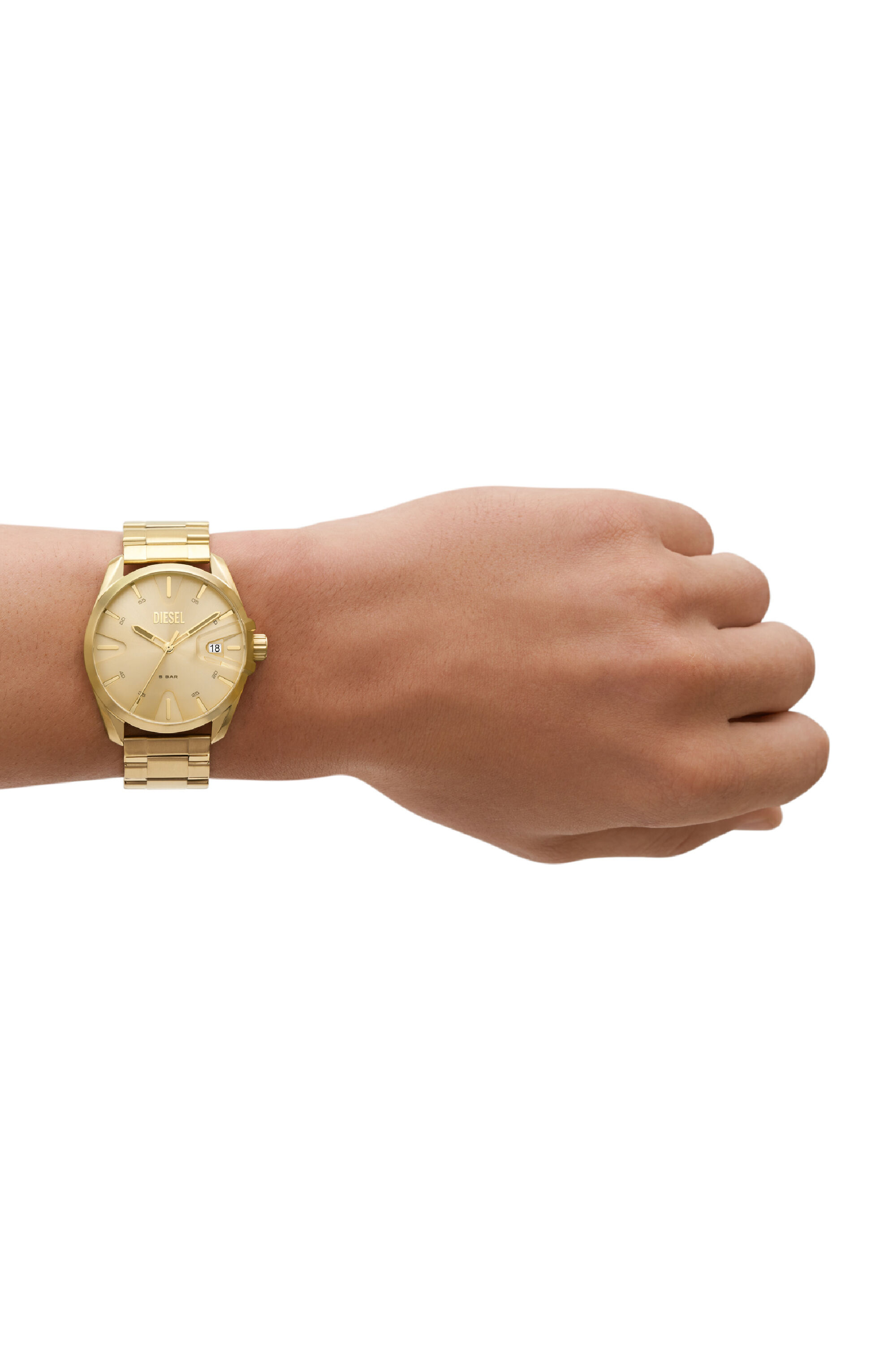 40mm watch top on woman's wrist