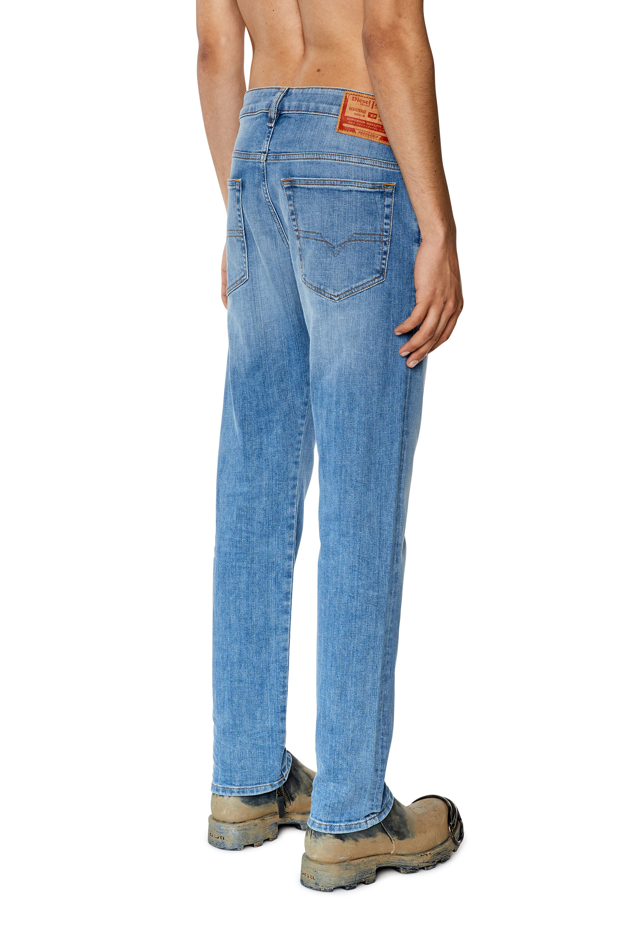 Diesel - Tapered Jeans D-Yennox 09F77, Light Blue - Image 2