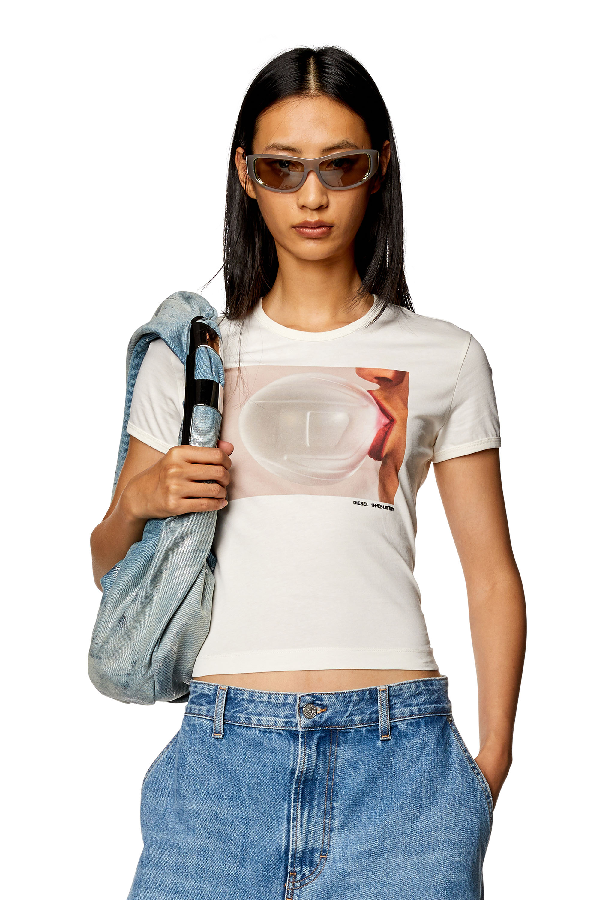 Diesel - T-UNCUTIE-LONG-N7, Woman T-shirt with Oval D bubblegum print in White - Image 1