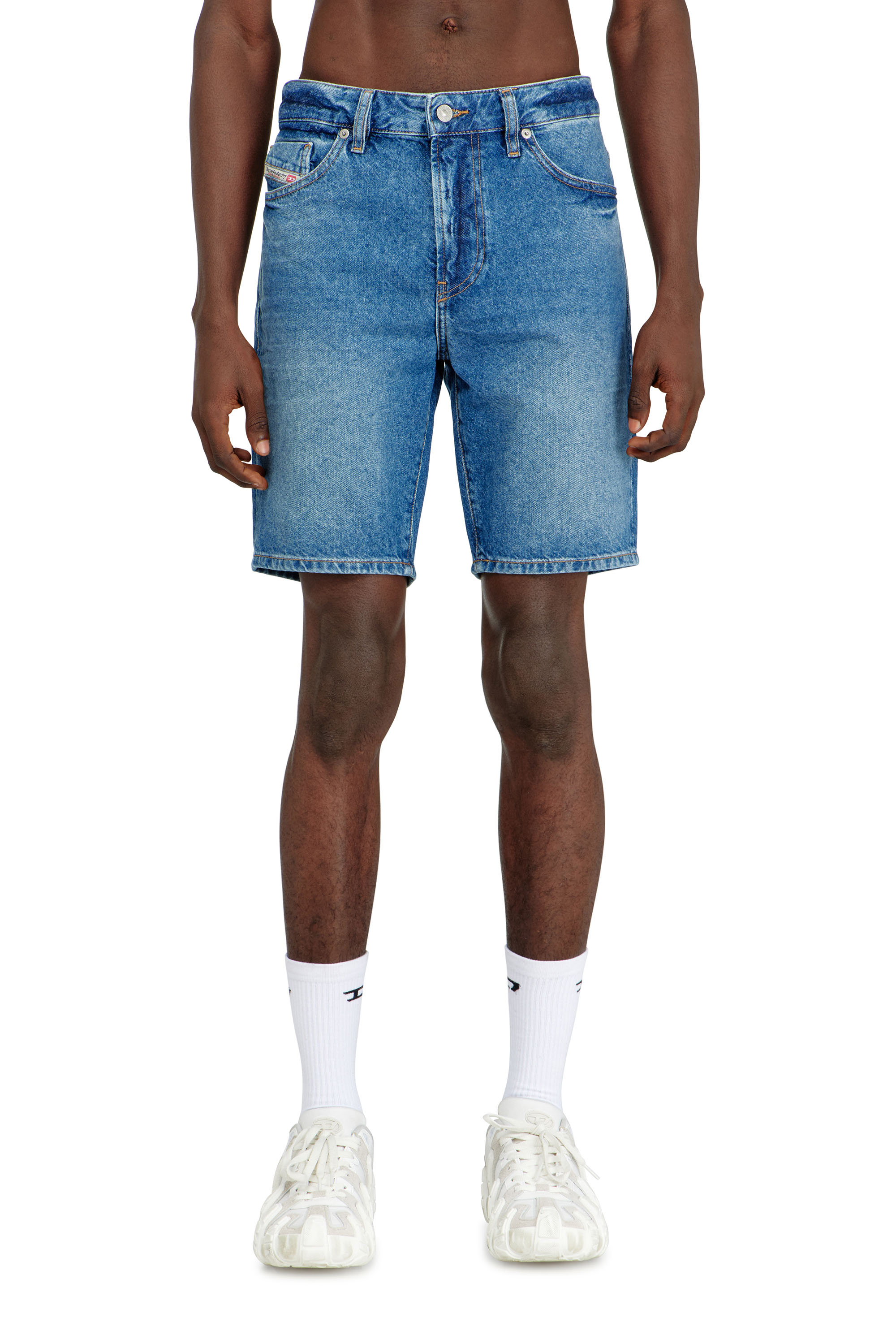 Diesel - D-FIN, Man's Slim shorts in clean-wash denim in Blue - 1