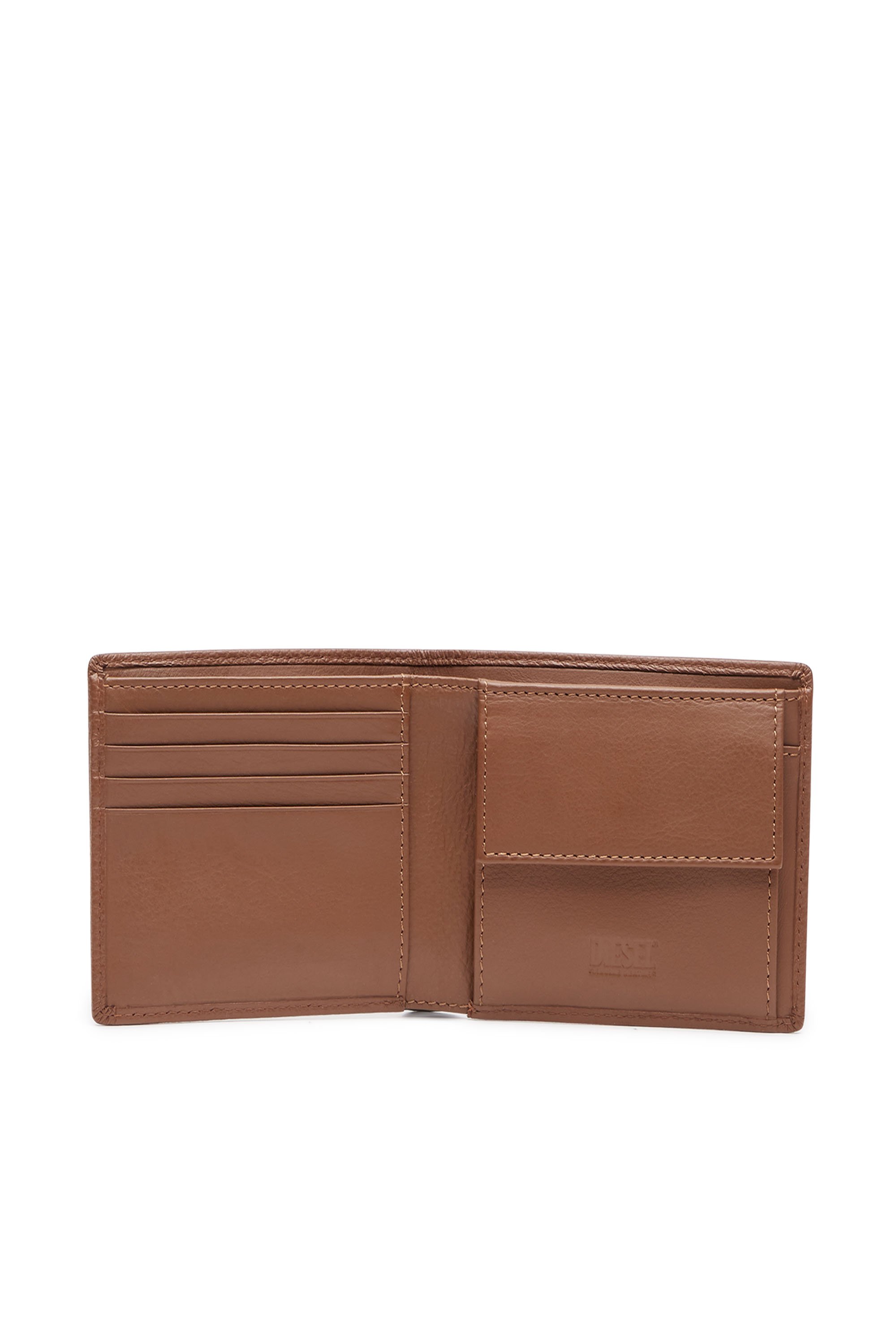 Diesel - MEDAL-D BI-FOLD COIN S, Man Bi-fold wallet in grainy leather in Brown - Image 3