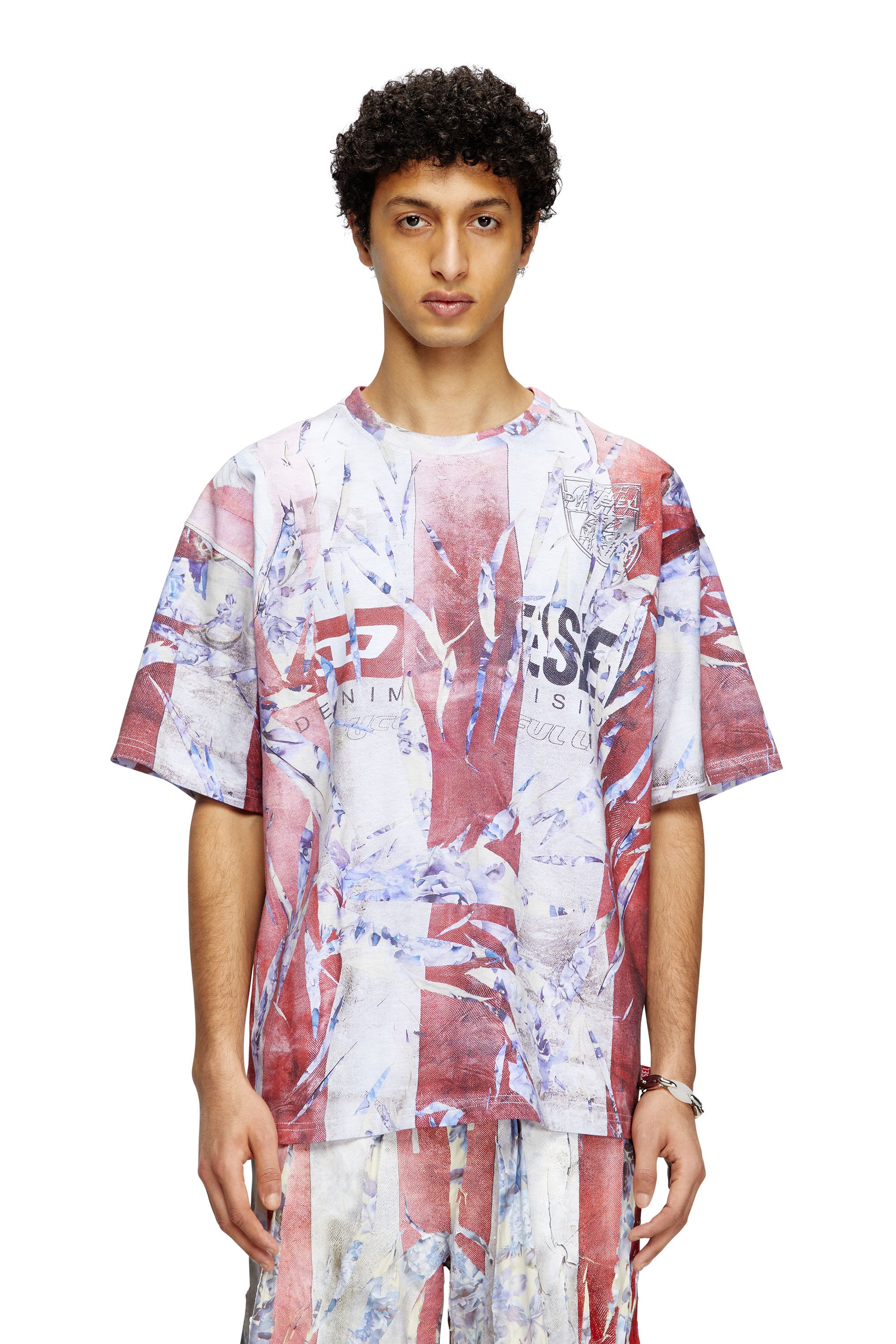 Diesel - T-BOXT-R13, Man's T-shirt with trompe l'oeil cracked print in Red/White - 1