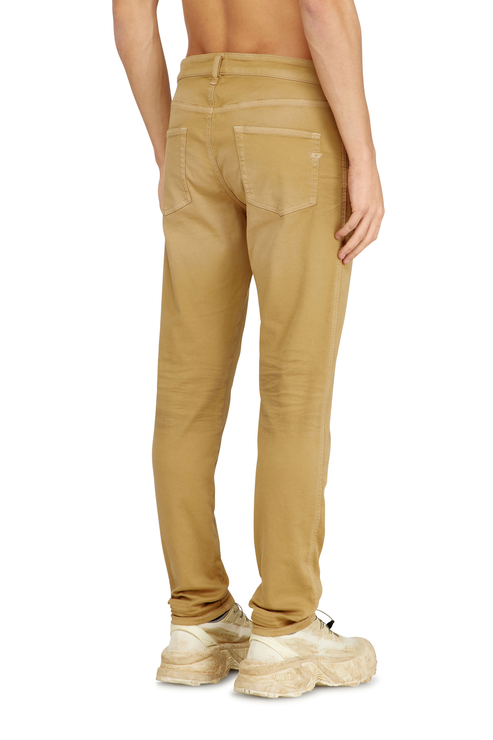 Diesel - Man's Slim 2062 D-Strukt Joggjeans&reg; 0670M, Beige - 4