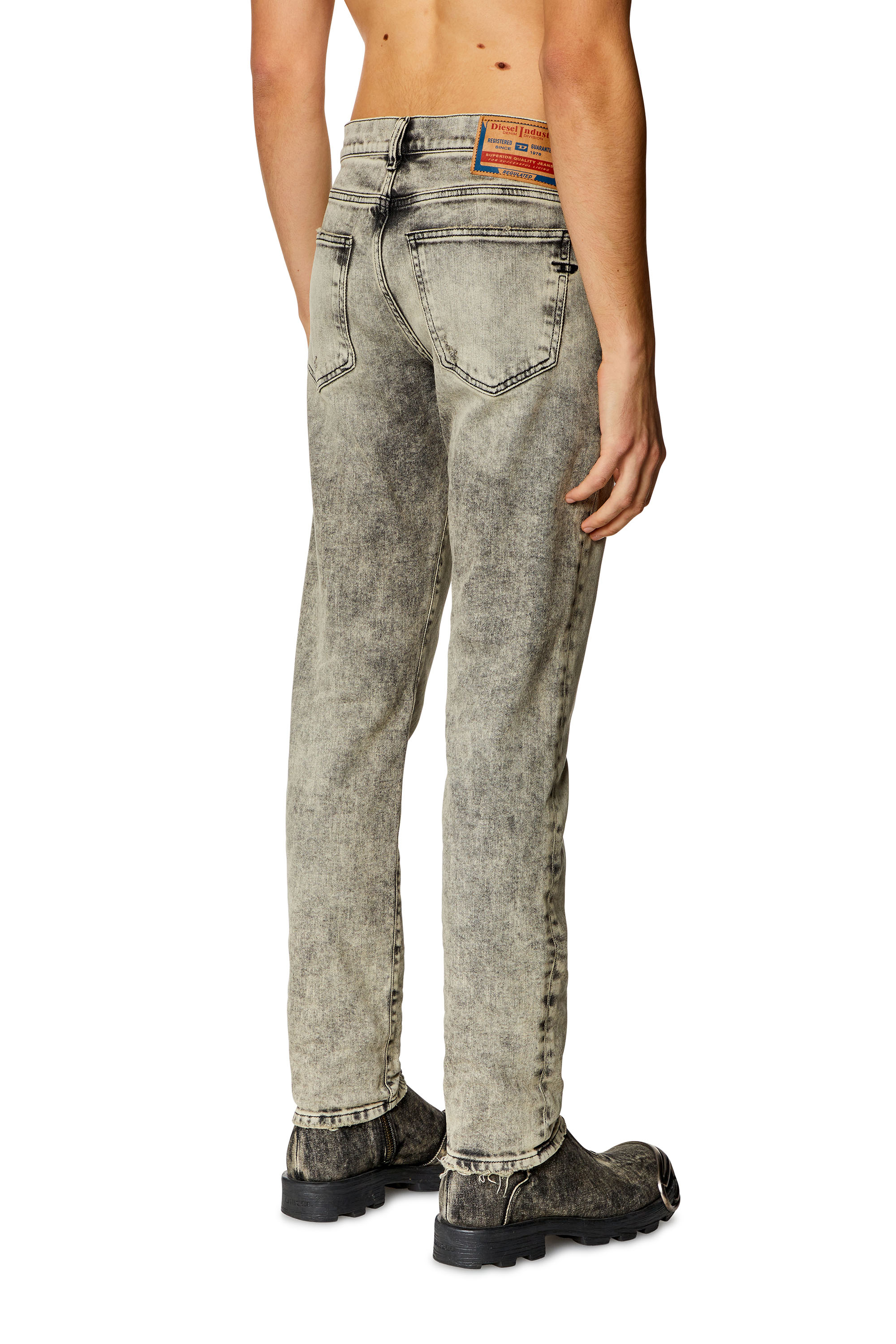 Diesel - Man Slim Jeans 2019 D-Strukt 09H56, Grey - Image 3